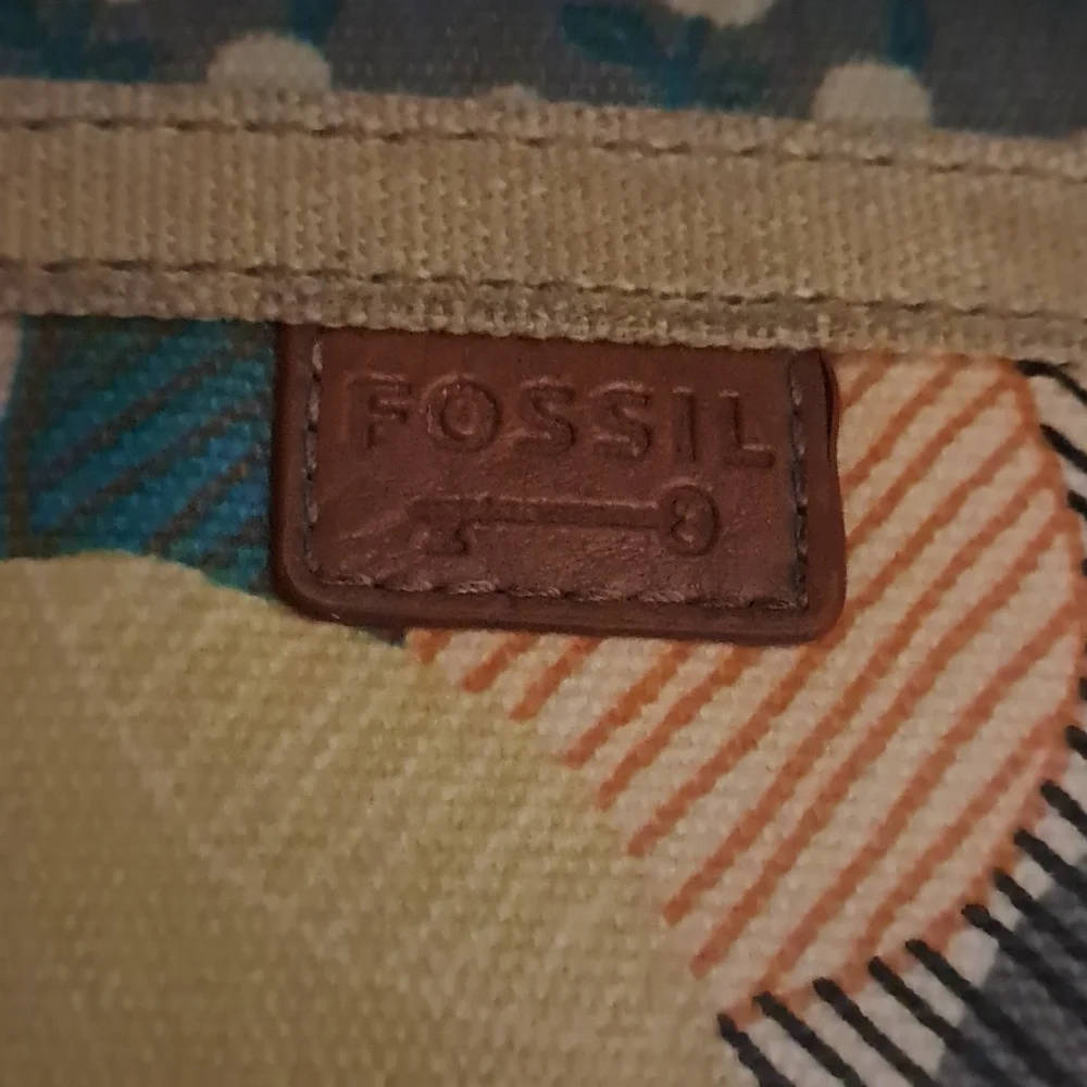 Colorful Fossil Wallet - Picture 2 of 7
